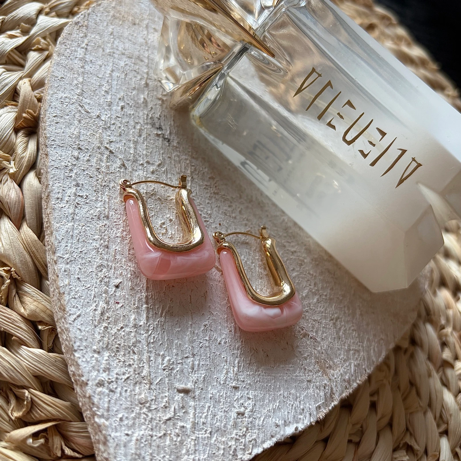 Pink - gold-colored earrings – photo 3